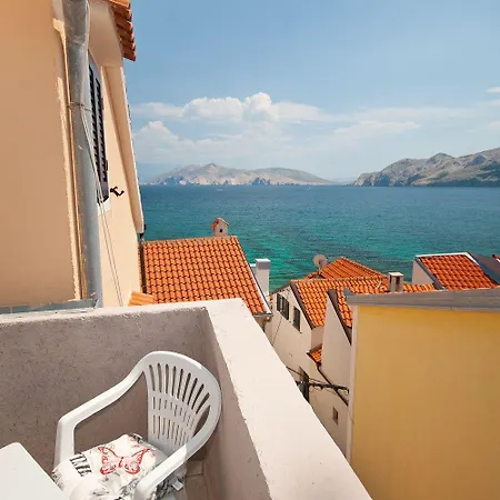 Mit Meerblick Und Direkt Am Kristallklaren Baska (Krk)