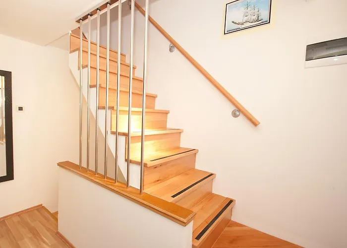 Apartman Mit Meerblick Und Direkt Am Kristallklaren Baška