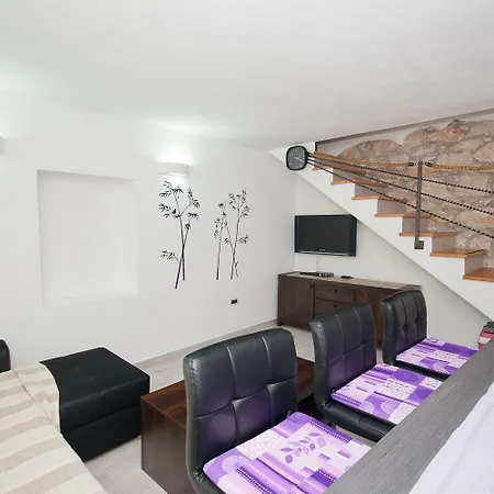 Mit Meerblick Und Direkt Am Kristallklaren Apartmán *