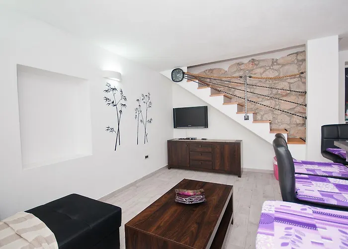 Mit Meerblick Und Direkt Am Kristallklaren Apartmán
